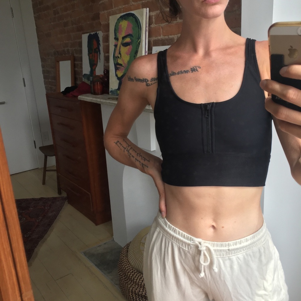 Vie Active Zip Sports Bra, S